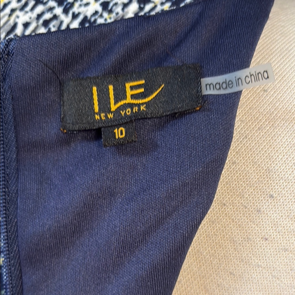 Yellow and Blue Sleeveless Midi A-line Dress with Crew Neck for Work - Picture 2 of 10